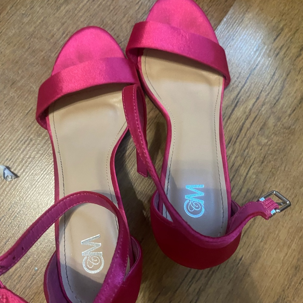 Elegant Pink Women's Sandals